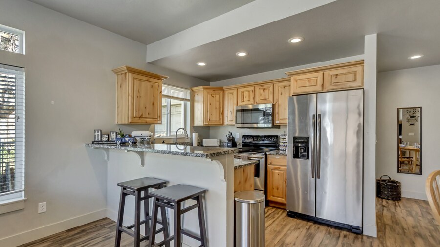 3 Bed 2 Bath King Beds With Smoker Grill