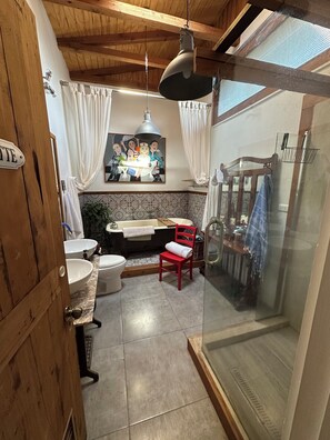 Shower, hair dryer, towels, soap - Wonderful large family cottage (Curacavi-Lolenco)