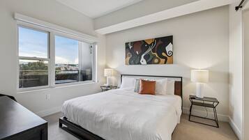 1 bedroom, desk, free WiFi, bed sheets