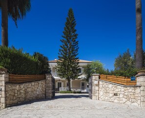 Unclassified image, 3 of 40, button - Villa in Kypseli With Private Pool & Gardens (Zakynthos)