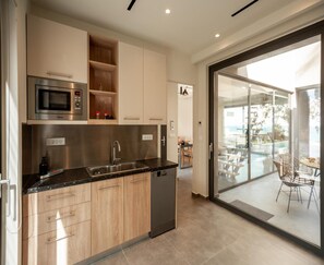 Villa | Private kitchen - Villa by the sea With Views in Vasilikos (Zakynthos)