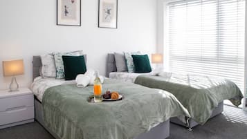 House | 3 bedrooms, iron/ironing board, free WiFi, bed sheets