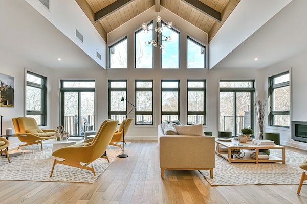 Smart TV, fireplace, foosball