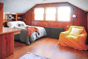 5 Schlafzimmer, Schreibtisch, Bügeleisen/Bügelbrett, kostenloses WLAN