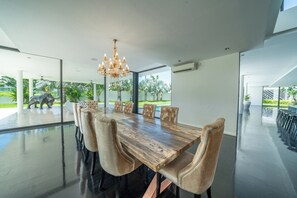 Dining - Rent Your Own Luxury Villa with 6 Bedrooms, Bali Villa 2203 (Bali)