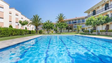 Apartment | Pool | Outdoor pool