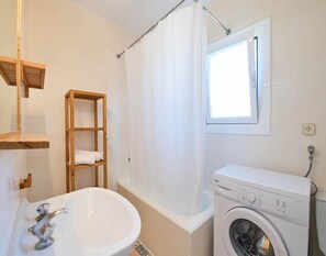 Apartment | Bathroom - Apartment in Calella Near Sand Beach (Palafrugell)