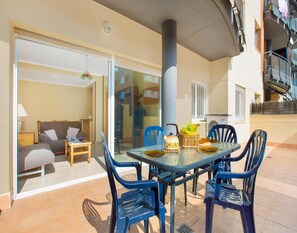 Apartment | Balcony - Apartment in Lloret de Mar Near the Beach (Lloret de Mar)