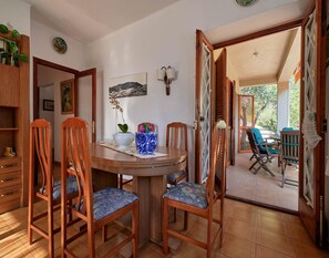 Apartment | Dining - Apartment in Llafranc Near Sandy Beach (Palafrugell)
