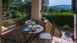 屋外ダイニングエリア