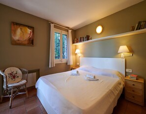 Apartment | 3 bedrooms, iron/ironing board - Apartment in Llafranc Near Sandy Beach (Palafrugell)