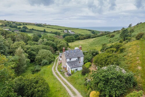 Cwmtawel, Holiday Cottage Ceibwr Bay, Sleeps 4, 3 bedrooms,  bathrooms