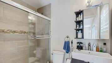 Shower, towels, soap, shampoo