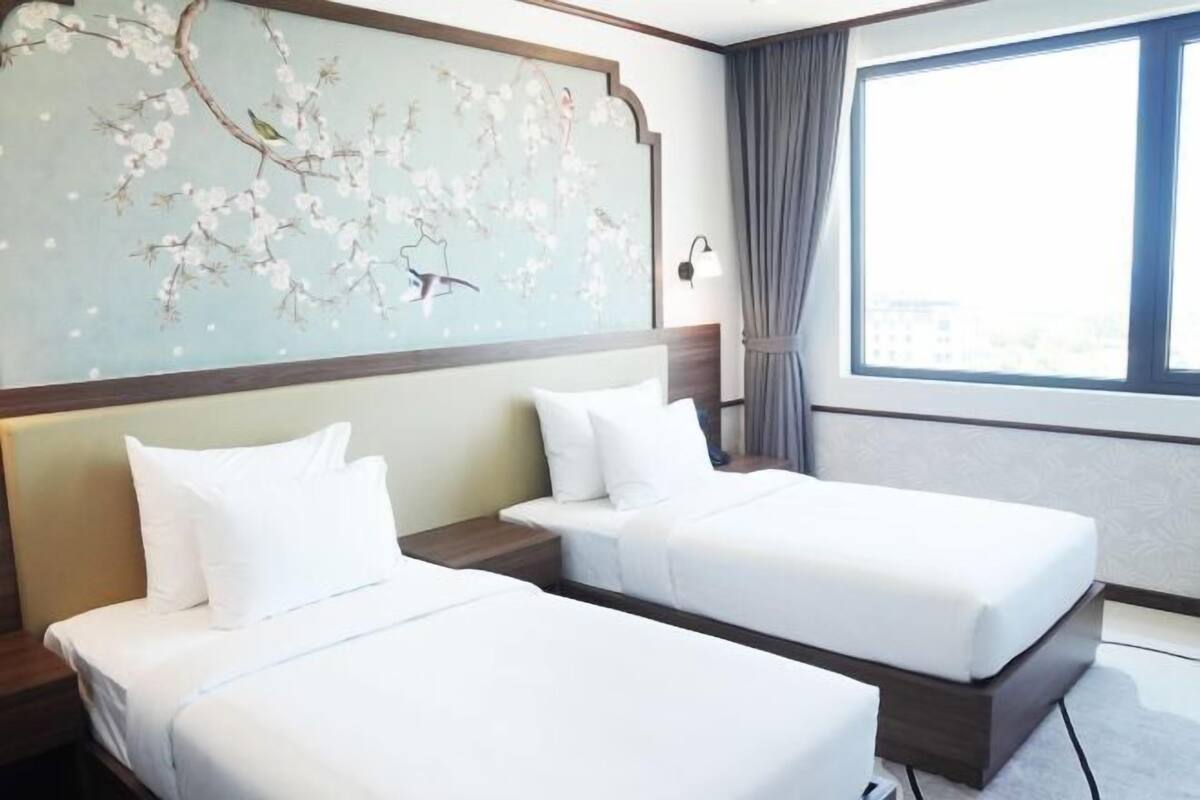 1 bedroom, minibar, desk, laptop workspace