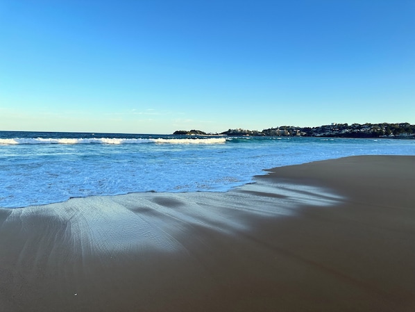 Una spiaggia nelle vicinanze, teli da spiaggia