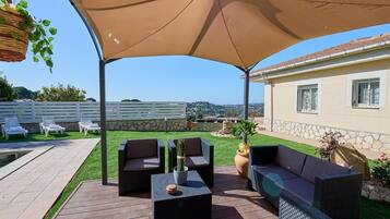 Villa | Balcony