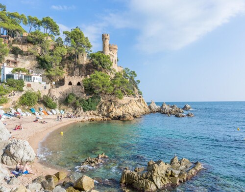 Villa on Costa Brava With Pool & Sea Views