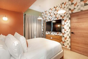 Unclassified image, 2 of 27, button