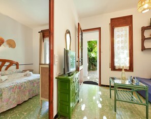 Apartment | Living room - Apartment by the Beach in Spain (Palafrugell)