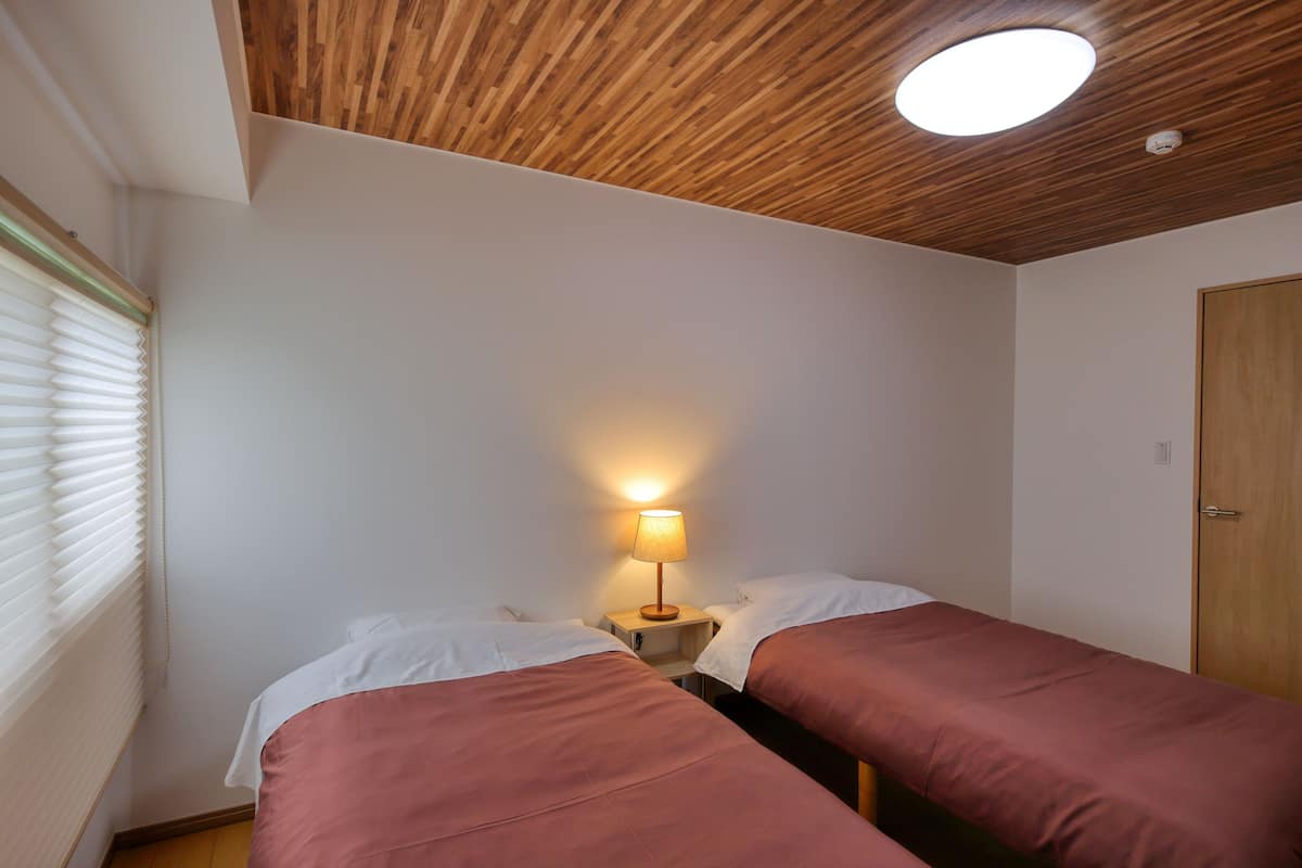 Casa de campo família, para não fumantes, vista para a montanha (plum,Dog friendly) | 3 quartos, cofres nos quartos, cortinas blackout