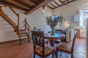 Dining - GuestHost - Renaissance Suite - Ferrara (Ferrara)