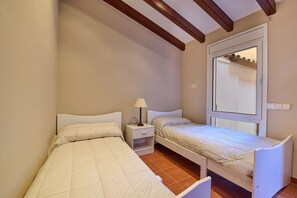 Biệt thự | 4 phòng ngủ, bàn ủi/dụng cụ ủi quần áo