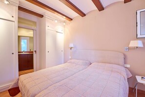 4 bedrooms, iron/ironing board - Villa in Llafranc Near Sandy Beach (Palafrugell)
