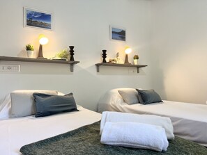 1 camera, ferro/asse da stiro, Wi-Fi, lenzuola