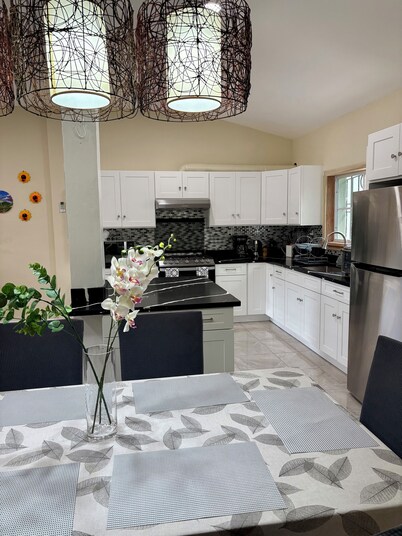 3-bedroom house in pleasant La Union with AC, WiFi
