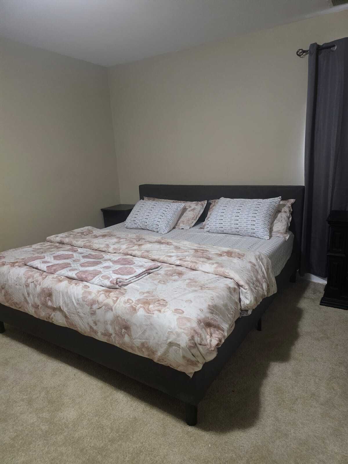 4 bedrooms, in-room safe, desk, iron/ironing board