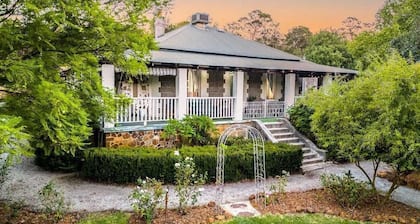 Spacious 100 year old renovated Perth Hills home with pool & nature views