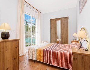 Villa | 5 bedrooms, iron/ironing board - Villa in Lloret de Mar With Private Pool (Vidreres)