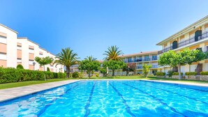 Pool | Outdoor pool - Apartment in Spain With Terrace (Palafrugell)