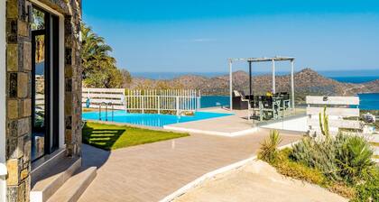 Amazing Villa in Elounda With Ocean Views