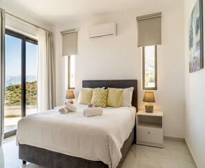 House | 3 bedrooms - Villa in Elounda With Ocean Views & Pool (Agios Nikolaos)