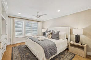 3 makuuhuonetta, silitysrauta/-lauta, ilmainen Wi-Fi, vuodevaatteet