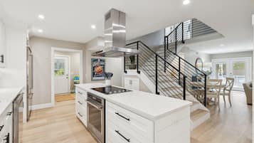 Peti sejuk, ketuhar gelombang mikro, ketuhar, dapur