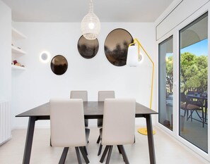 Apartment | Dining