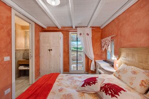 1 bedroom, free WiFi, bed sheets - Room 'Corallo' with Private Terrace, Wi-Fi and Air Conditioning (Moneglia)