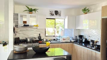 House, 5 Bedrooms, Accessible, Smoking | Interior
