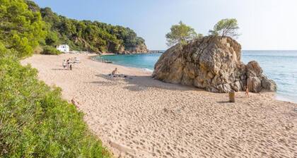 Relaxing Villa With Garden Near Lloret de Mar