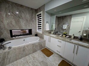 Imagen sin descripción, 5 de 19, botón