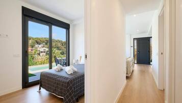 Villa | 3 bedrooms, iron/ironing board