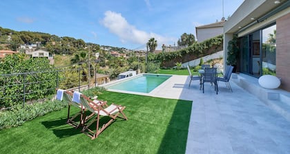 Villa in Lloret de Mar With Private Pool