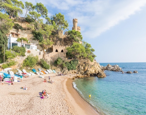 Villa in Lloret de Mar With Private Pool