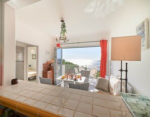 Leilighet | Oppholdsrom