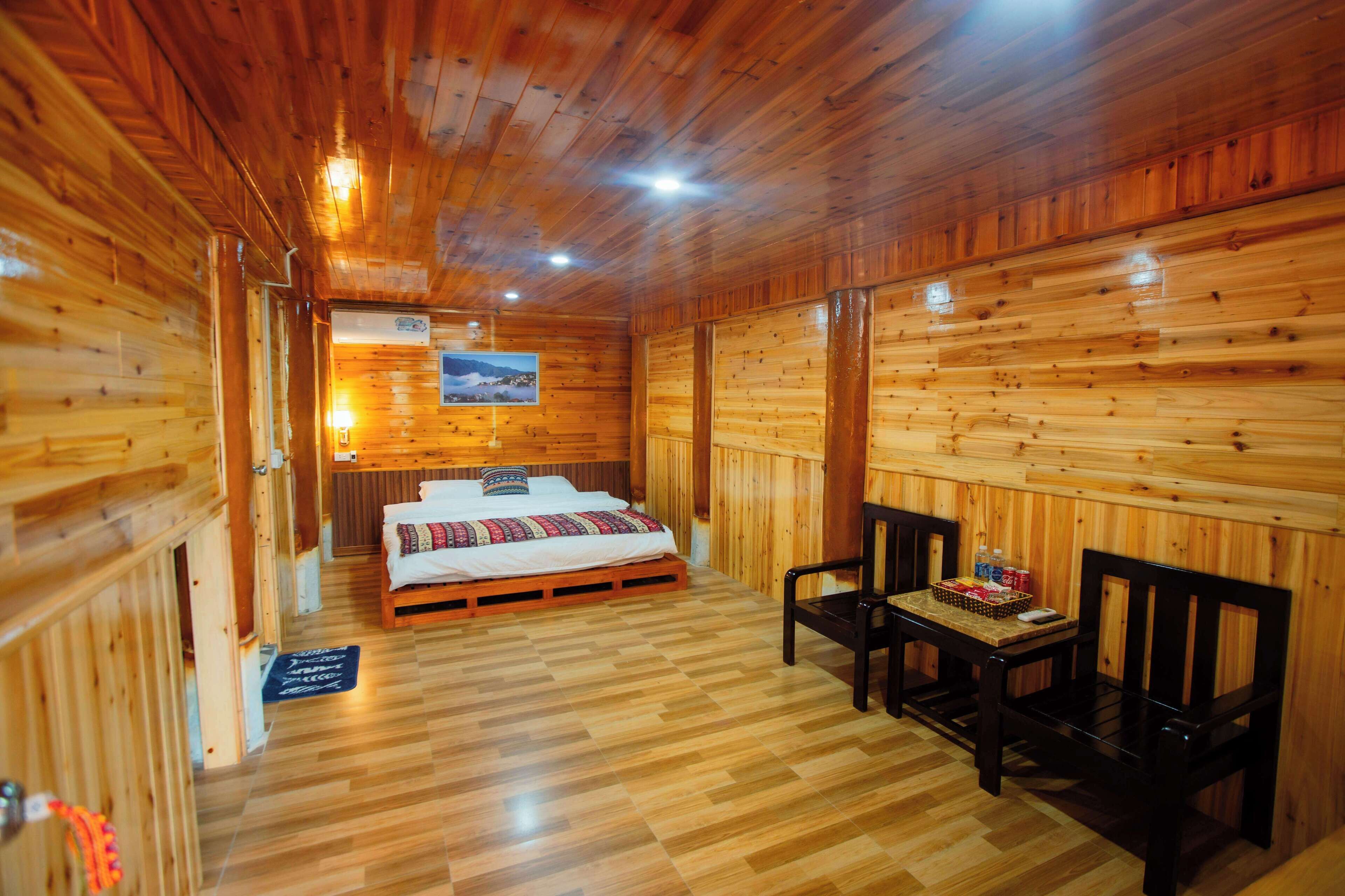 Premier Double Room, Mountain View | Desk, free WiFi, bed sheets