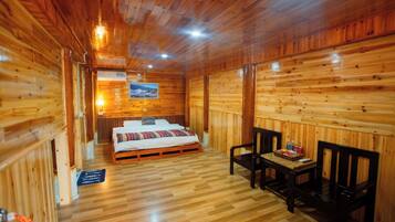 Chambre Double « Premier », vue montagne | Bureau, Wi-Fi gratuit, draps fournis