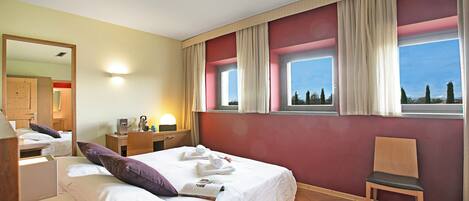 1 bedroom, free WiFi, bed sheets