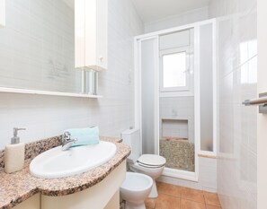 Villa | Bathroom